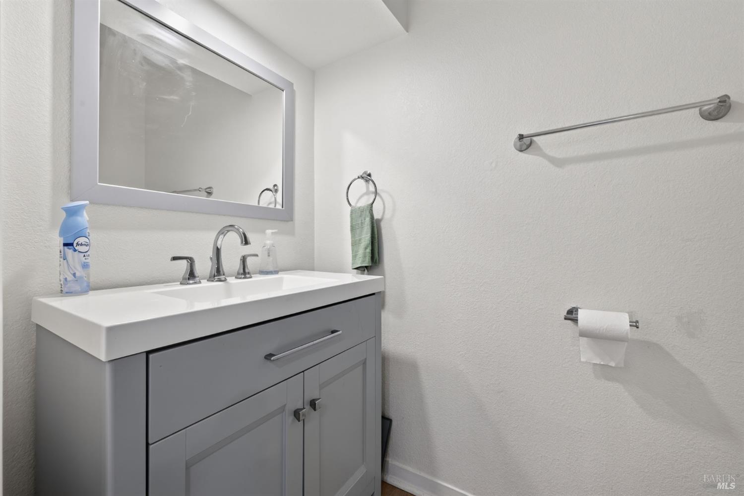 1188 Comalli Street Santa Rosa CA 95407