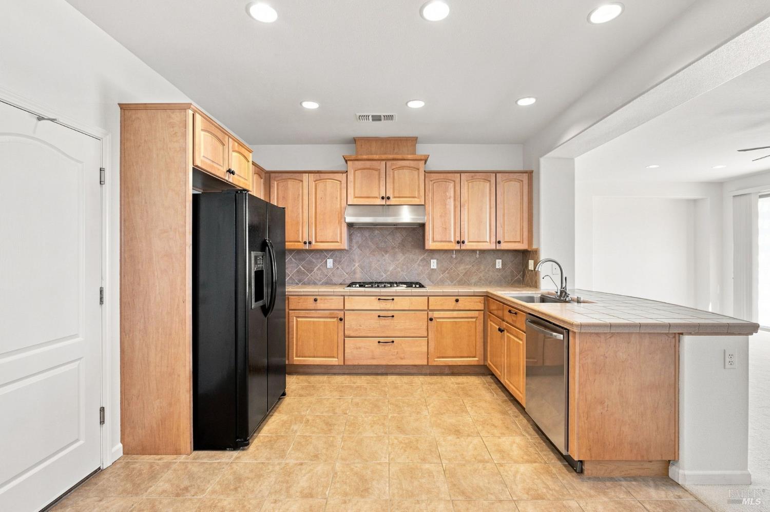 670 Sweet Bay Circle Vacaville CA 95687