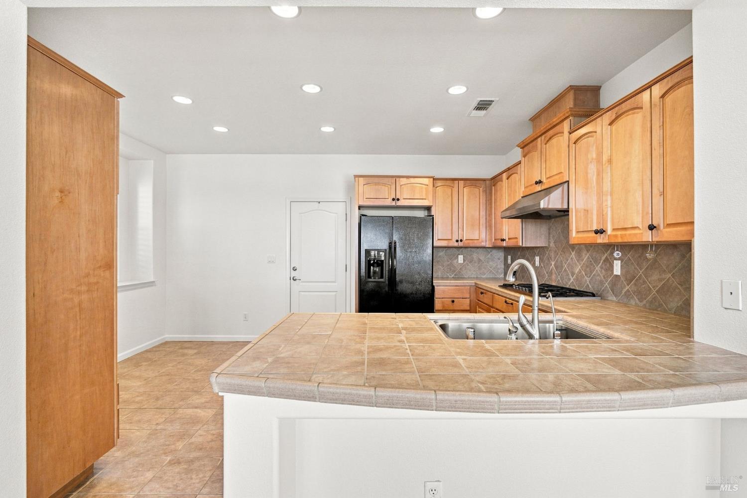 670 Sweet Bay Circle Vacaville CA 95687