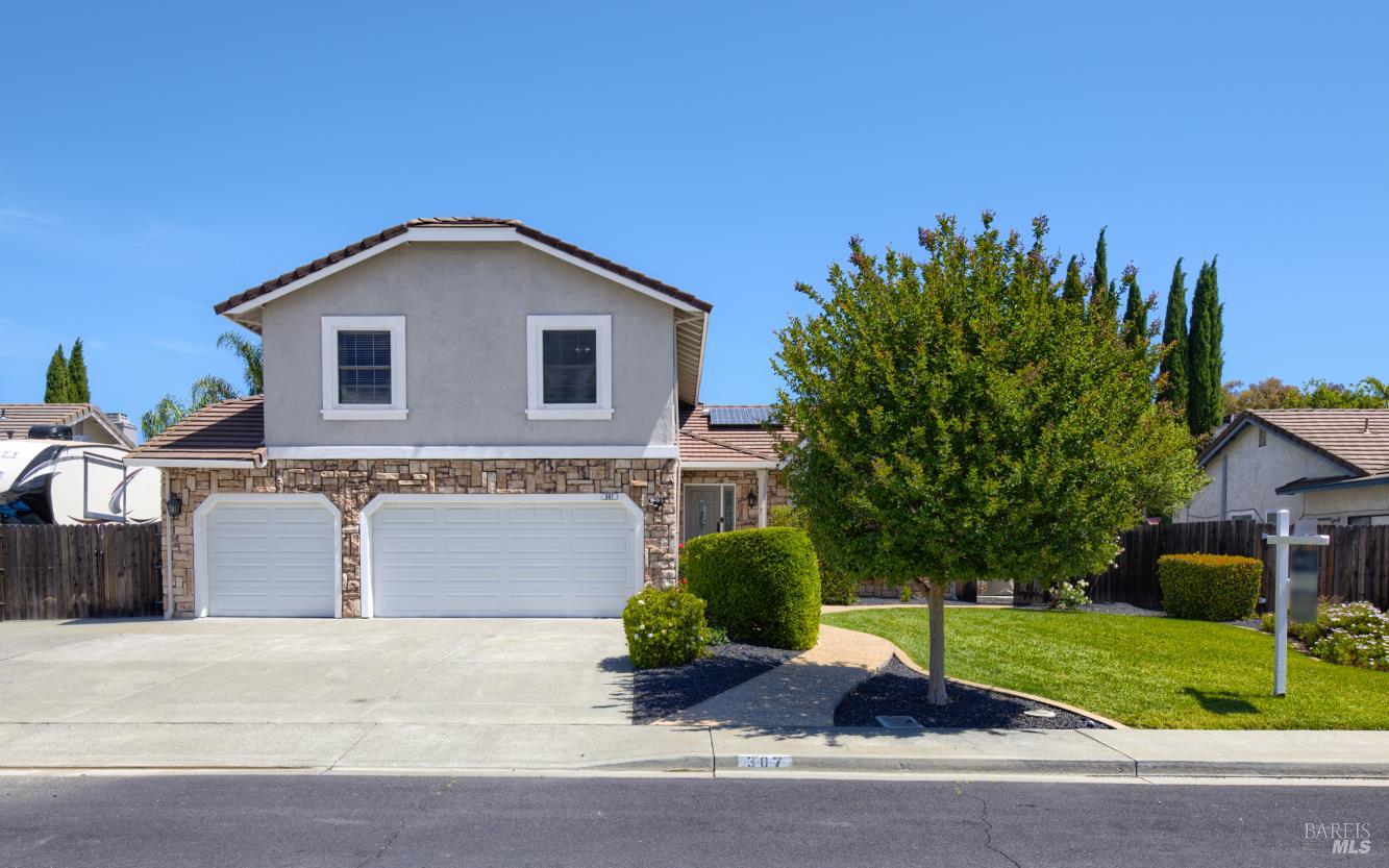 307 Flagstone Court Vacaville CA 95687