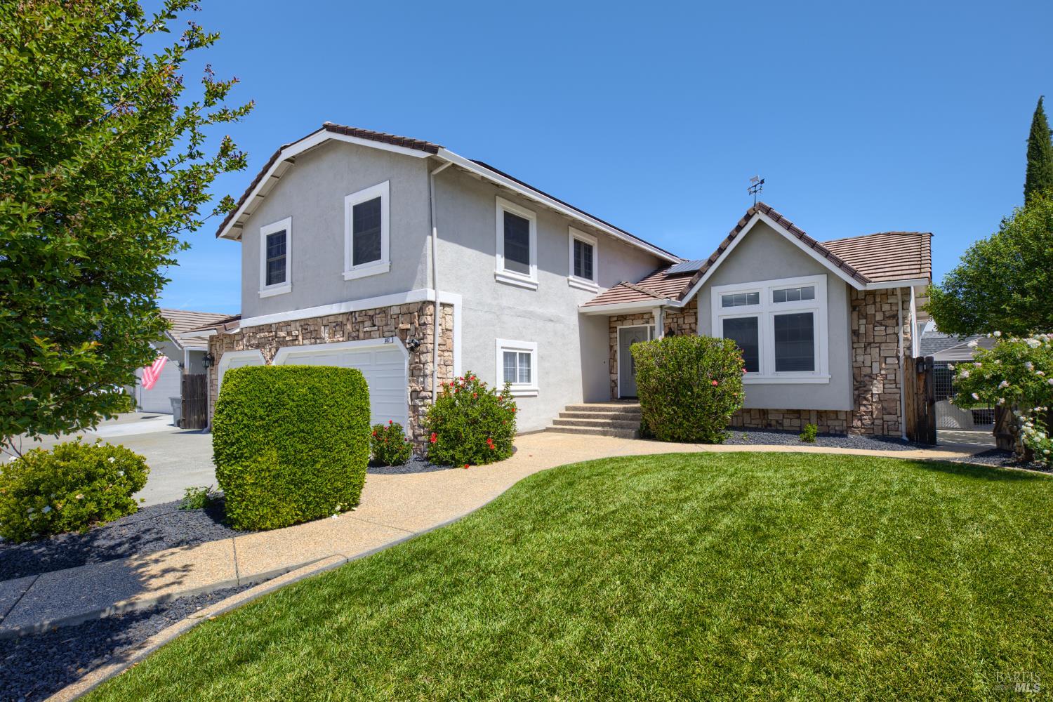 307 Flagstone Court Vacaville CA 95687