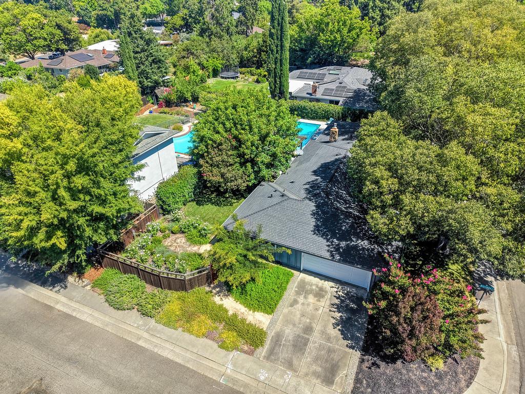 605 Cleveland Street Davis CA 95616