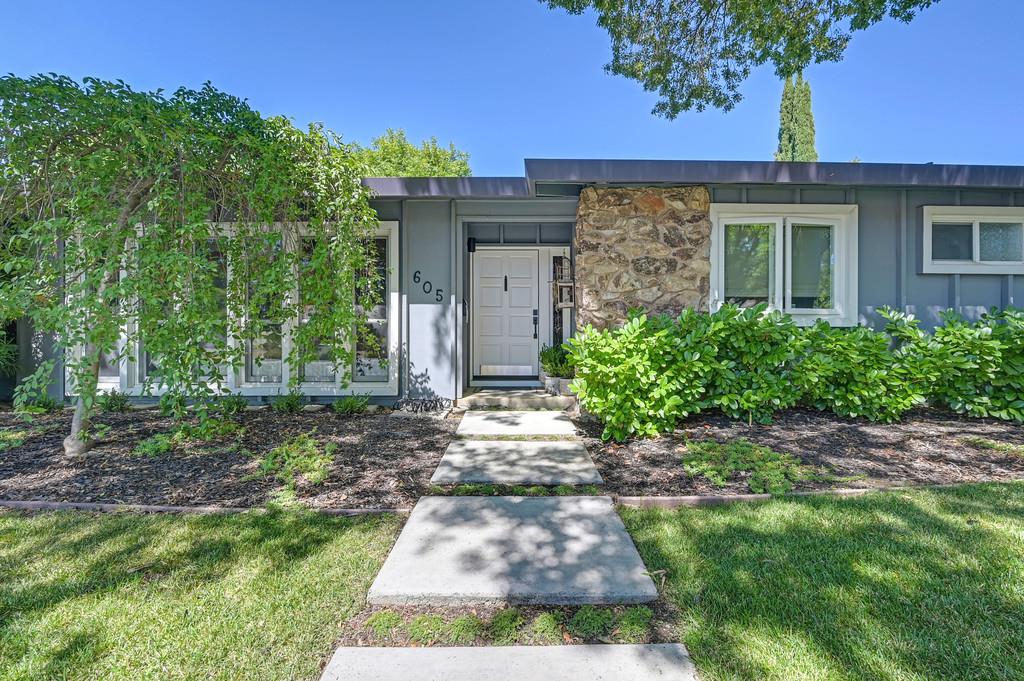 605 Cleveland Street Davis CA 95616