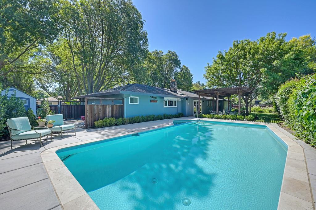 605 Cleveland Street Davis CA 95616