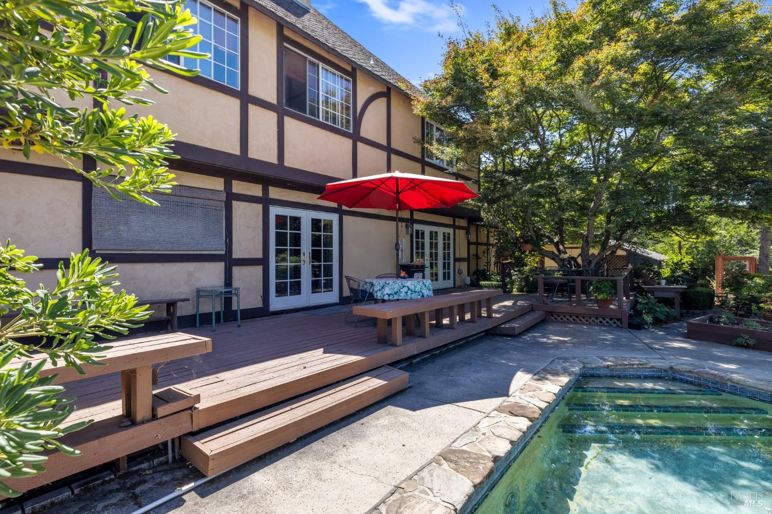 4038 E 3rd Avenue Napa CA 94558