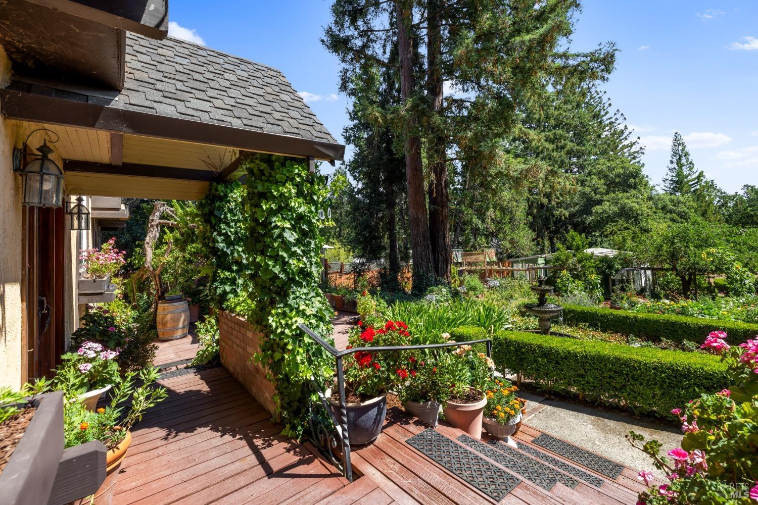4038 E 3rd Avenue Napa CA 94558