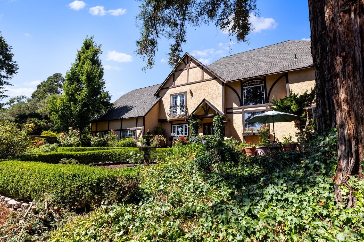 4038 E 3rd Avenue Napa CA 94558