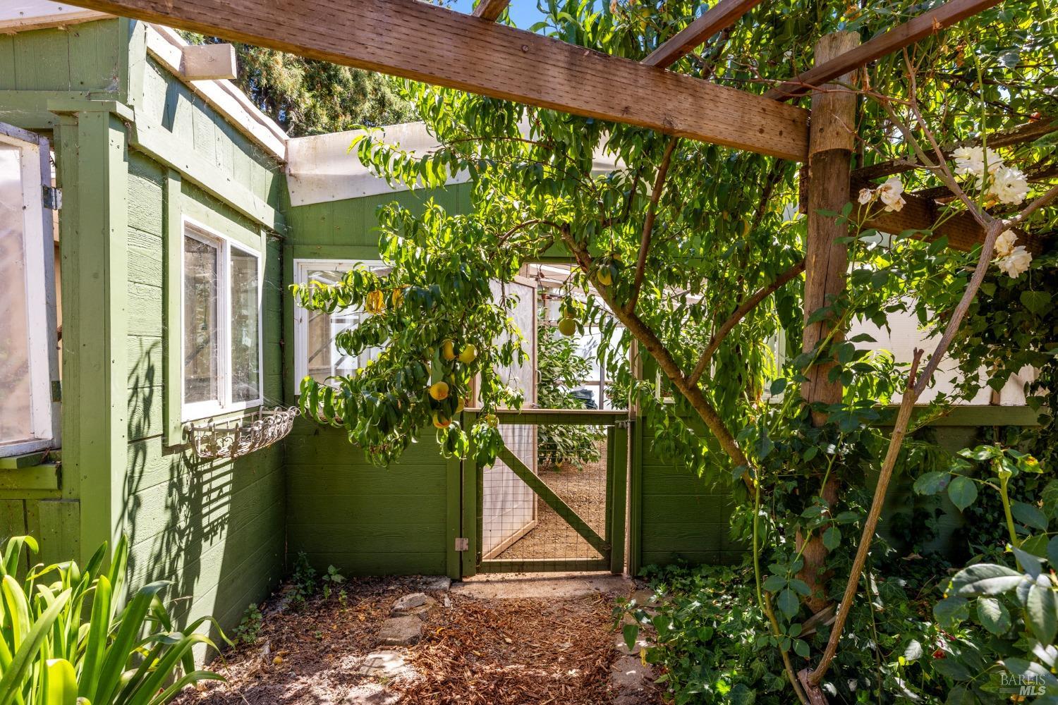 4038 E 3rd Avenue Napa CA 94558