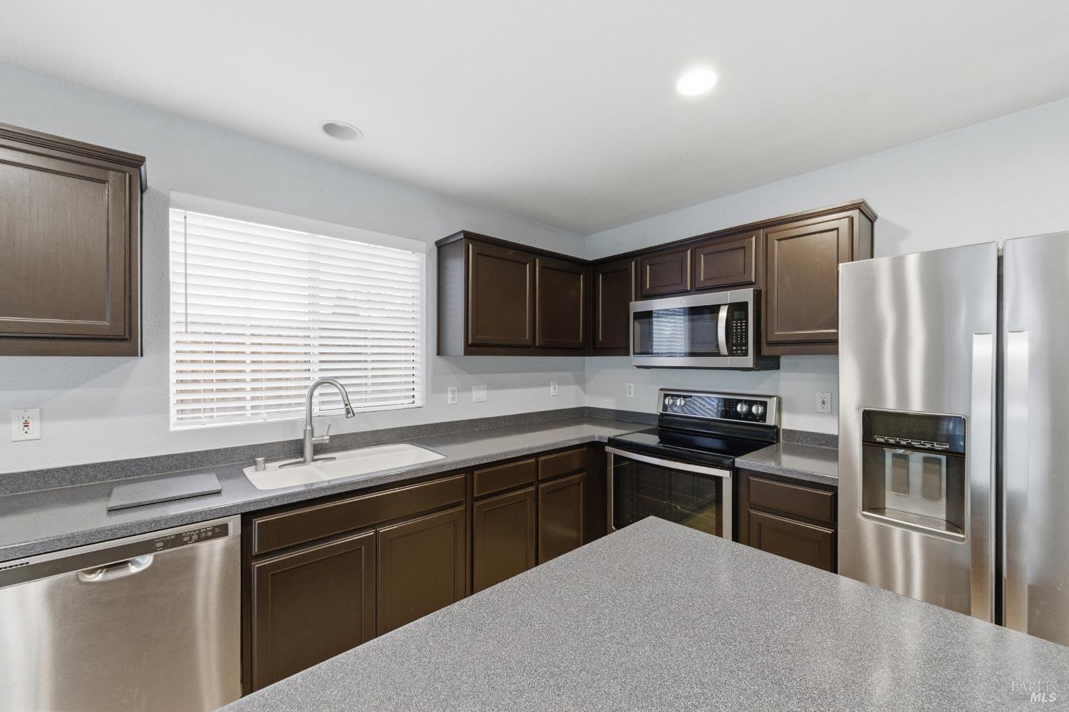 4595 Avondale Circle Fairfield CA 94533