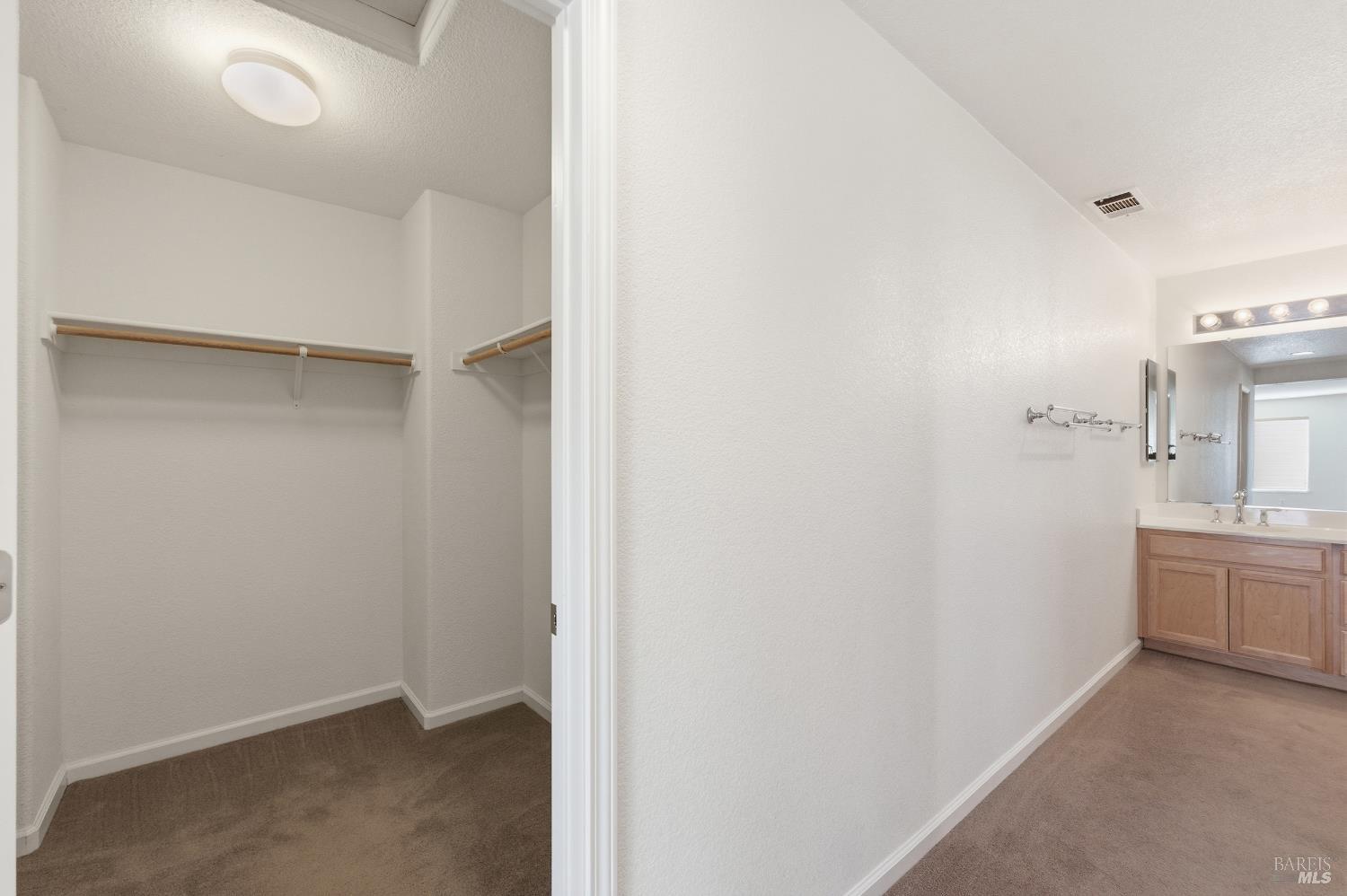 4595 Avondale Circle Fairfield CA 94533