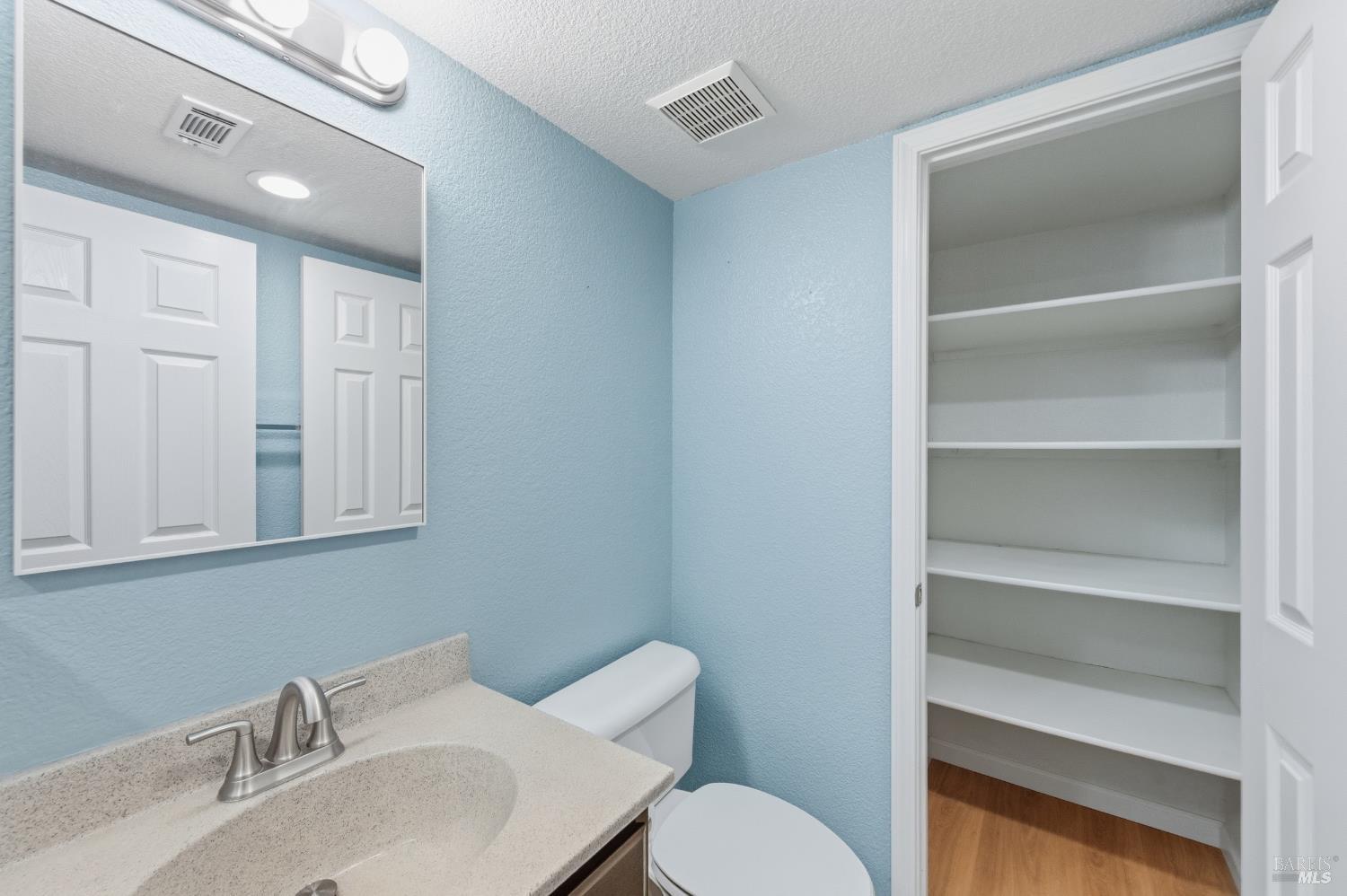 4595 Avondale Circle Fairfield CA 94533
