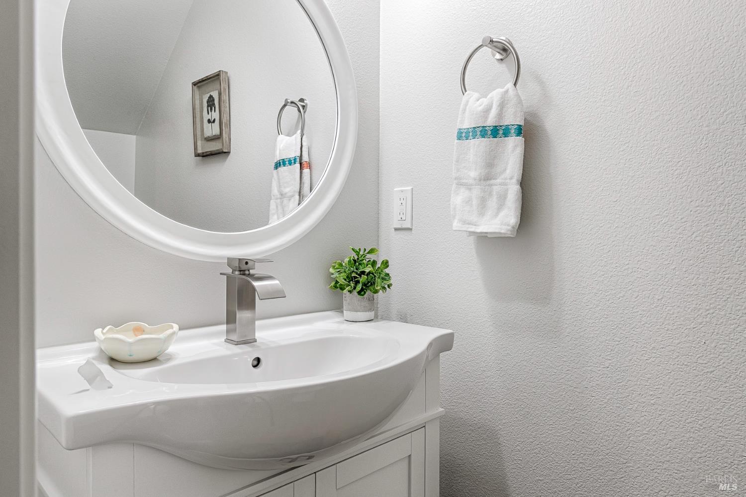 1962 Las Ventanas Drive Santa Rosa CA 95407