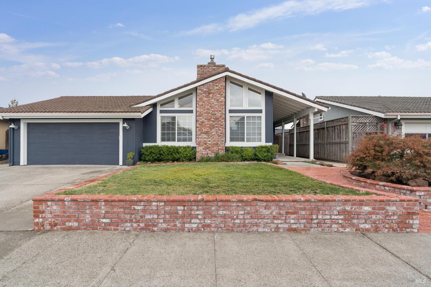 Petaluma CA, 1276 Beechwood Drive