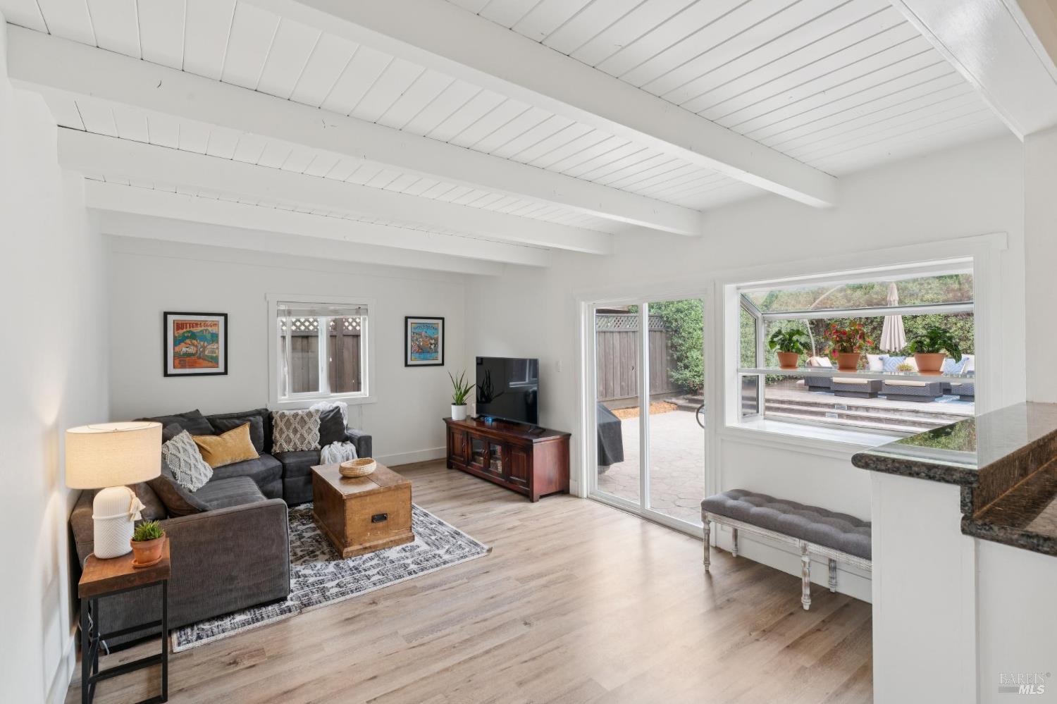 1276 Beechwood Drive Petaluma CA 94954