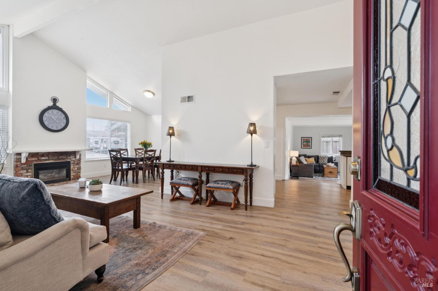 1276 Beechwood Drive Petaluma CA 94954