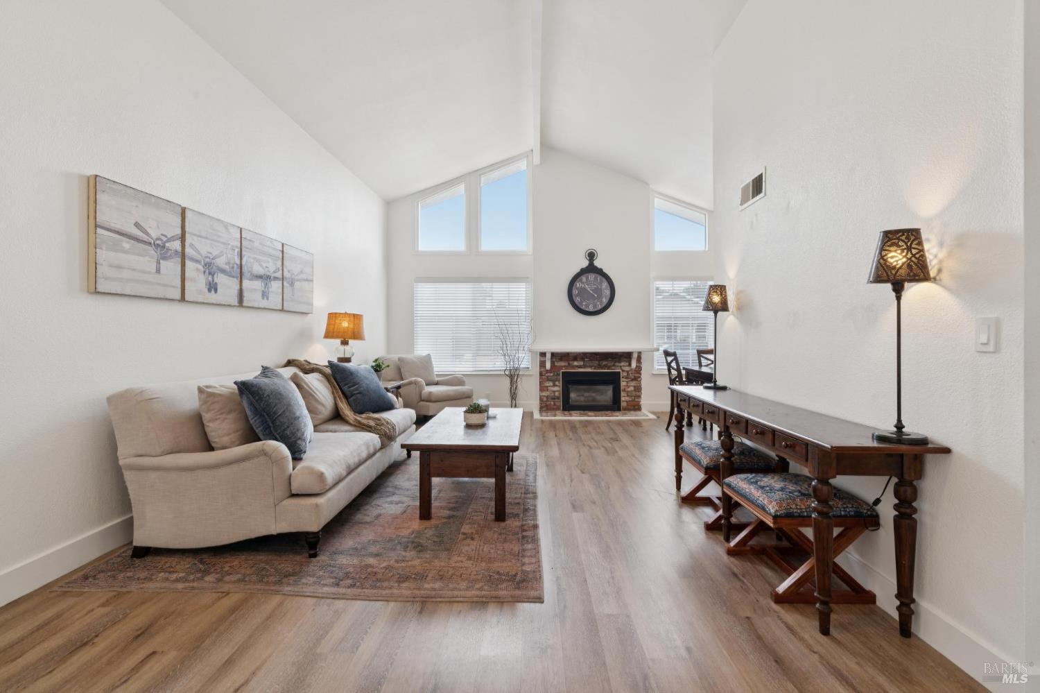 1276 Beechwood Drive Petaluma CA 94954