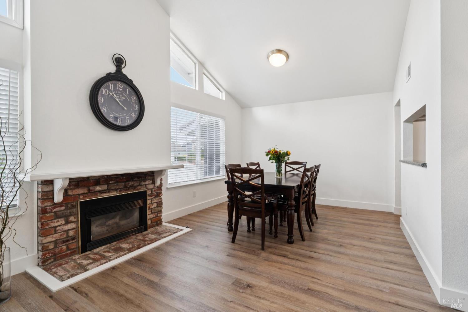 1276 Beechwood Drive Petaluma CA 94954