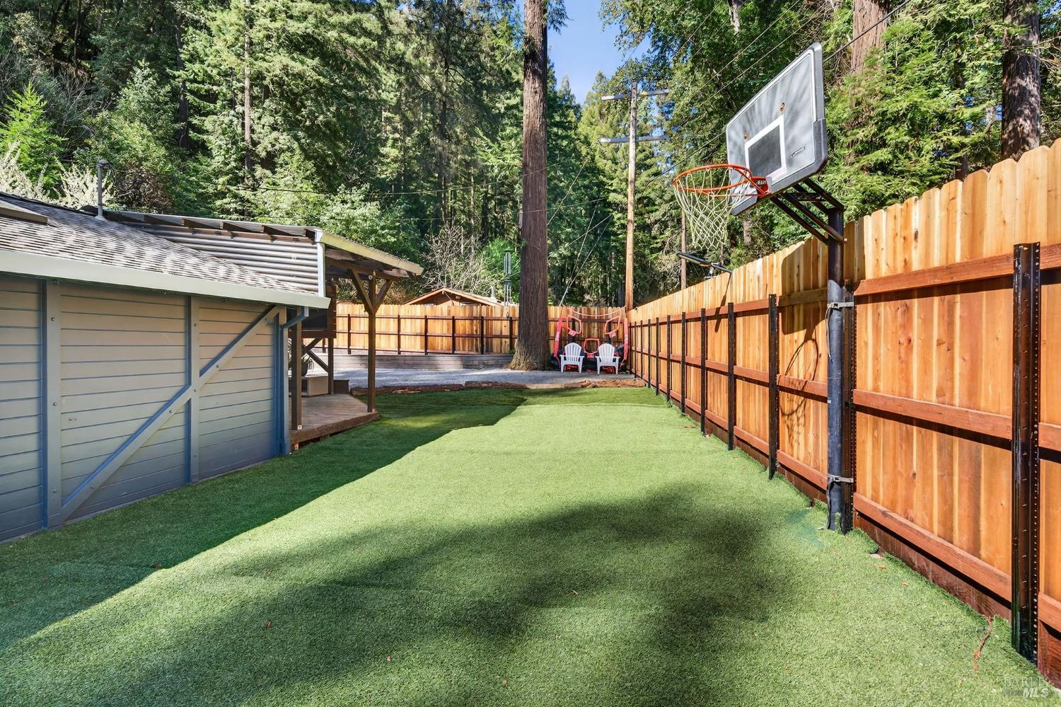 11207 Vellutini Road Forestville CA 95436