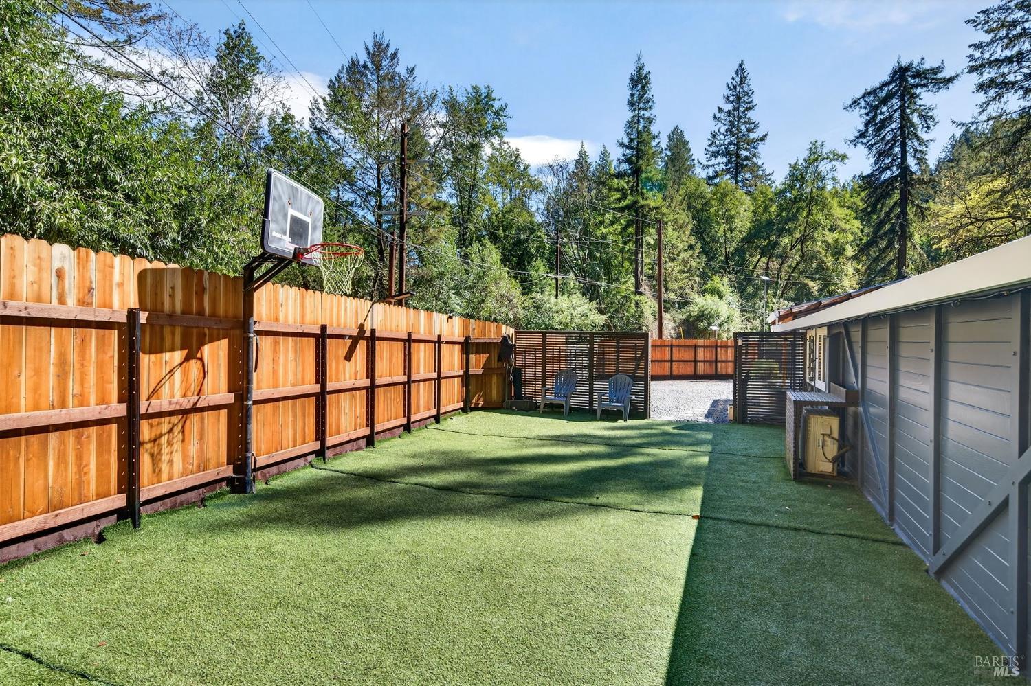 11207 Vellutini Road Forestville CA 95436
