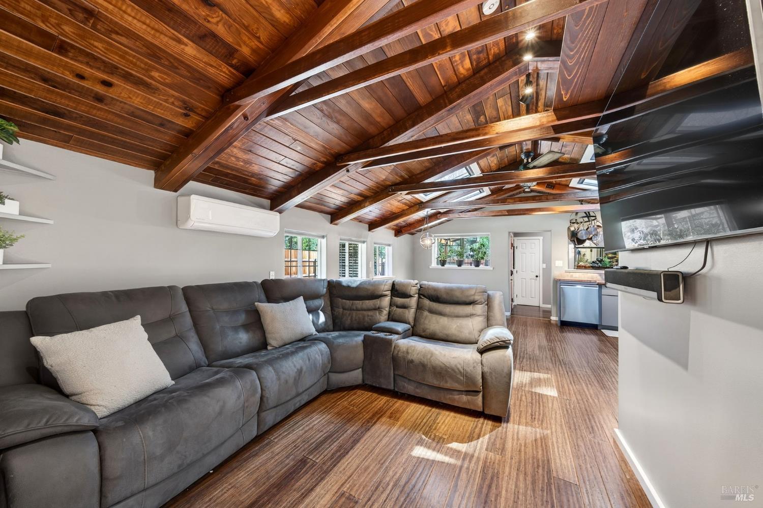 11207 Vellutini Road Forestville CA 95436