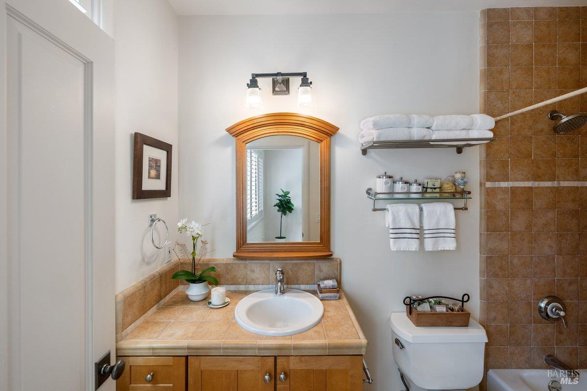 2 Round Hill Terrace Tiburon CA 94920