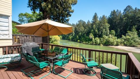 15477 Riverside Drive Guerneville CA 95446