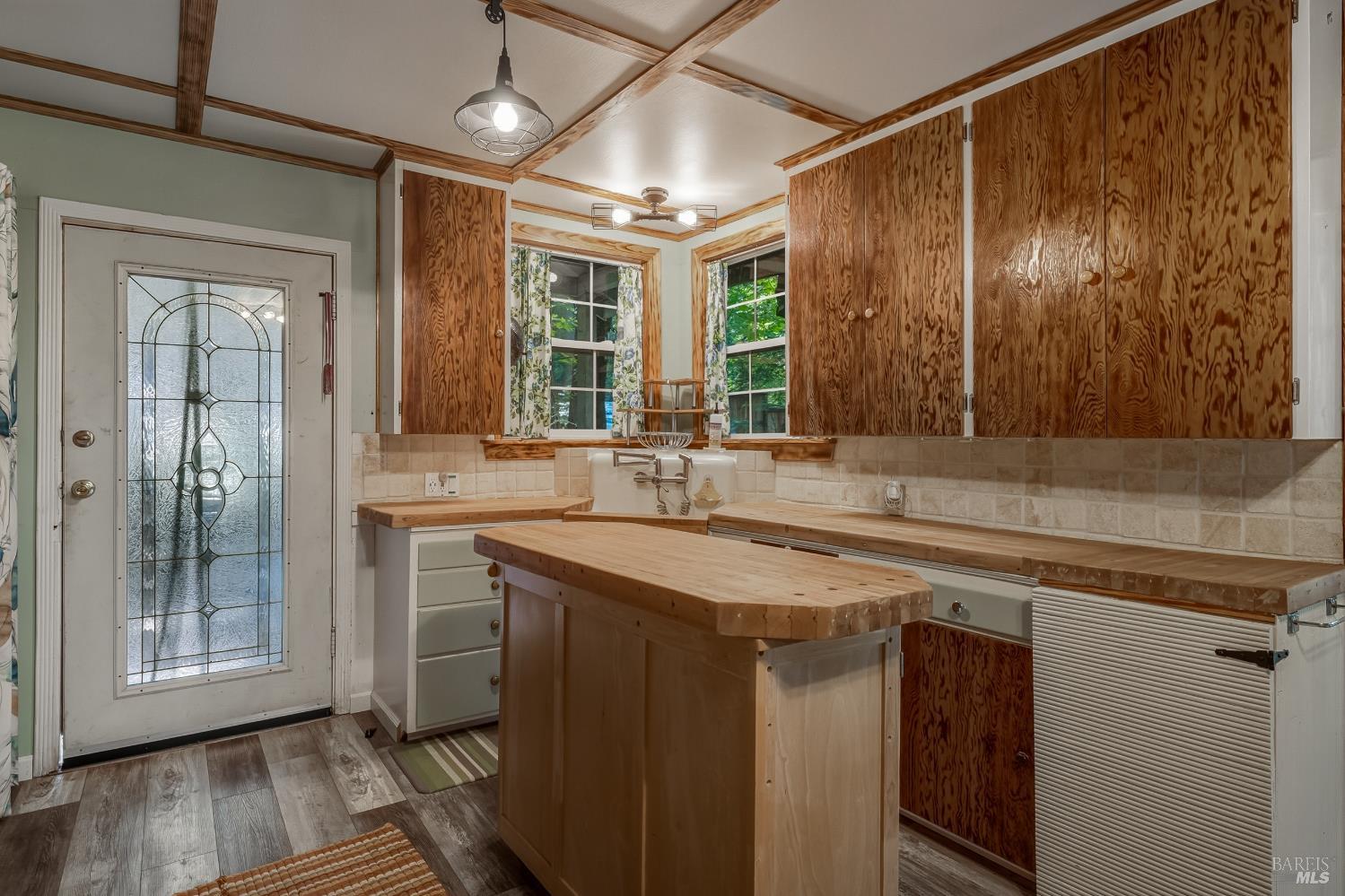 16179 Madrone Boulevard Cobb CA 95426