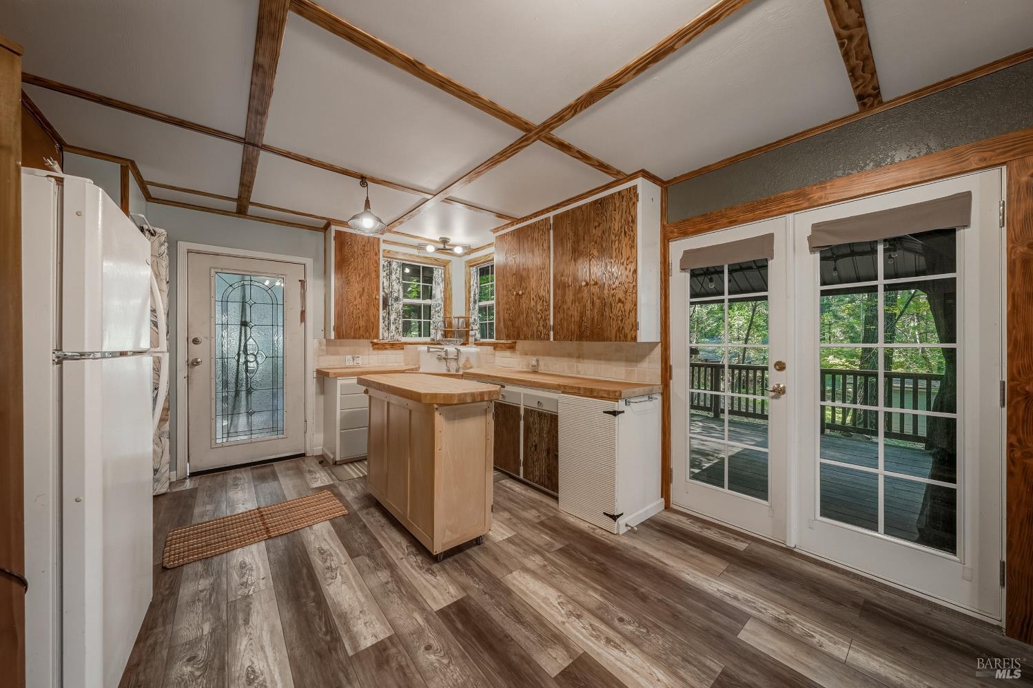 16179 Madrone Boulevard Cobb CA 95426