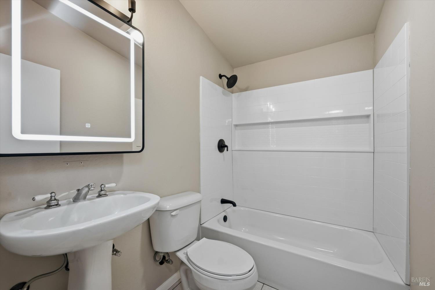 4275 Cedar Avenue Clearlake CA 95422