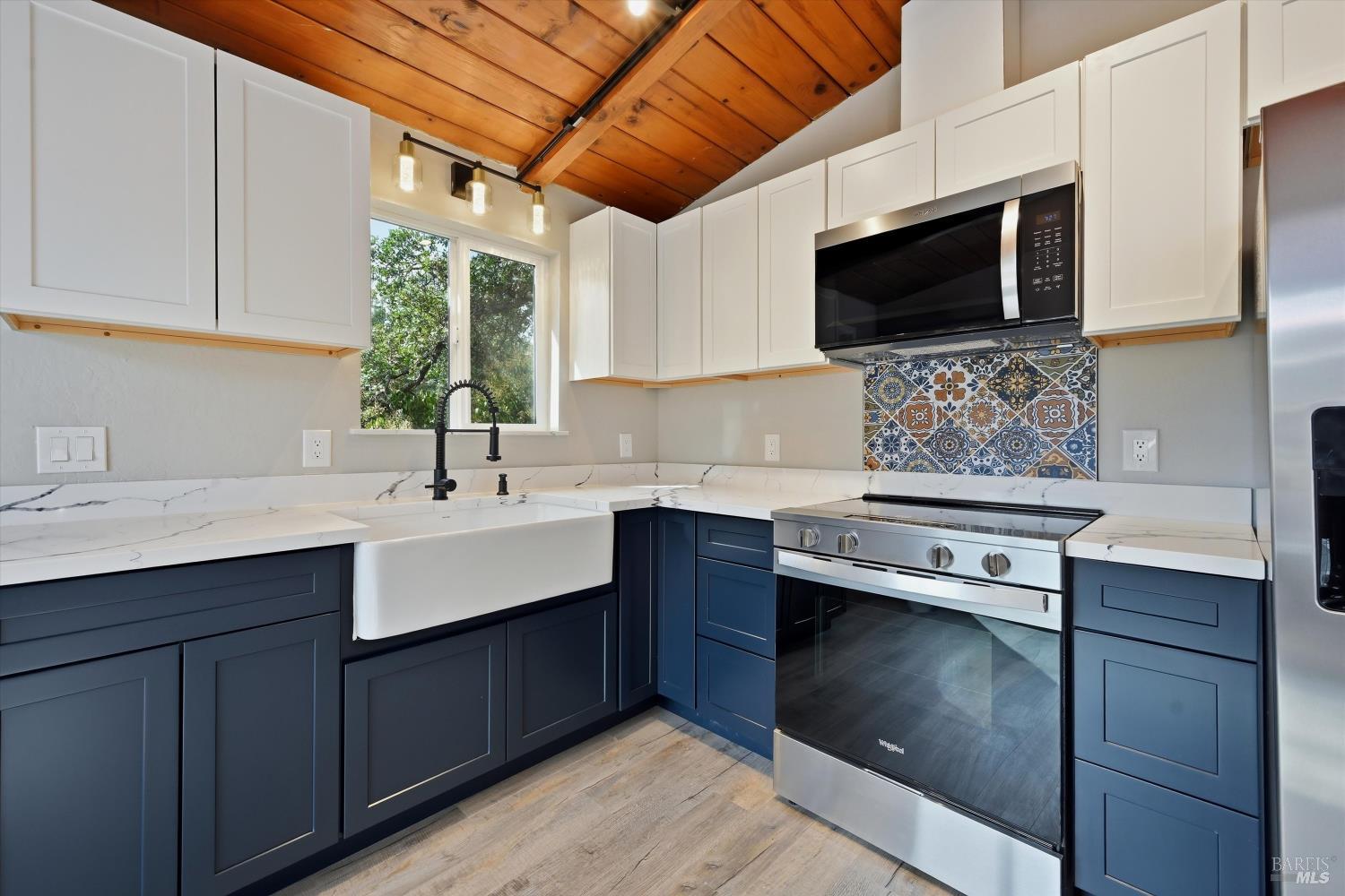 4275 Cedar Avenue Clearlake CA 95422