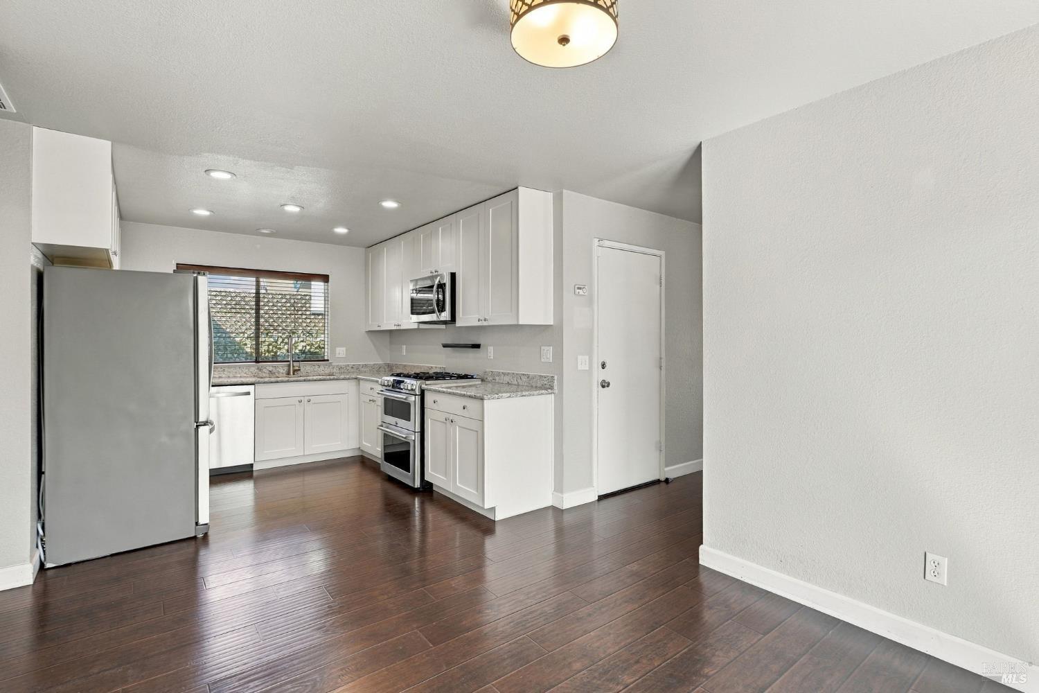 2044 Pinercrest Drive Santa Rosa CA 95403