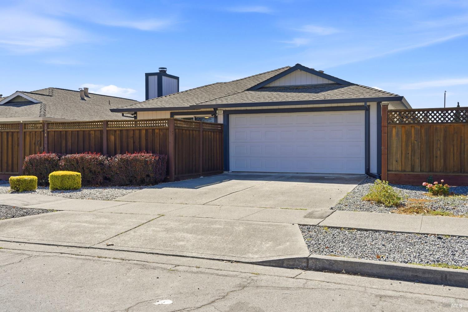 2044 Pinercrest Drive Santa Rosa CA 95403
