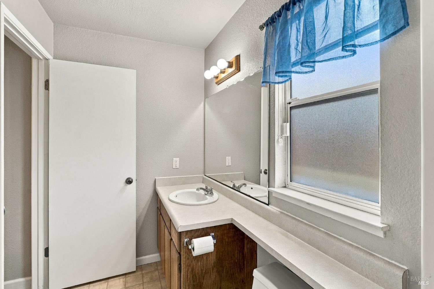 2044 Pinercrest Drive Santa Rosa CA 95403