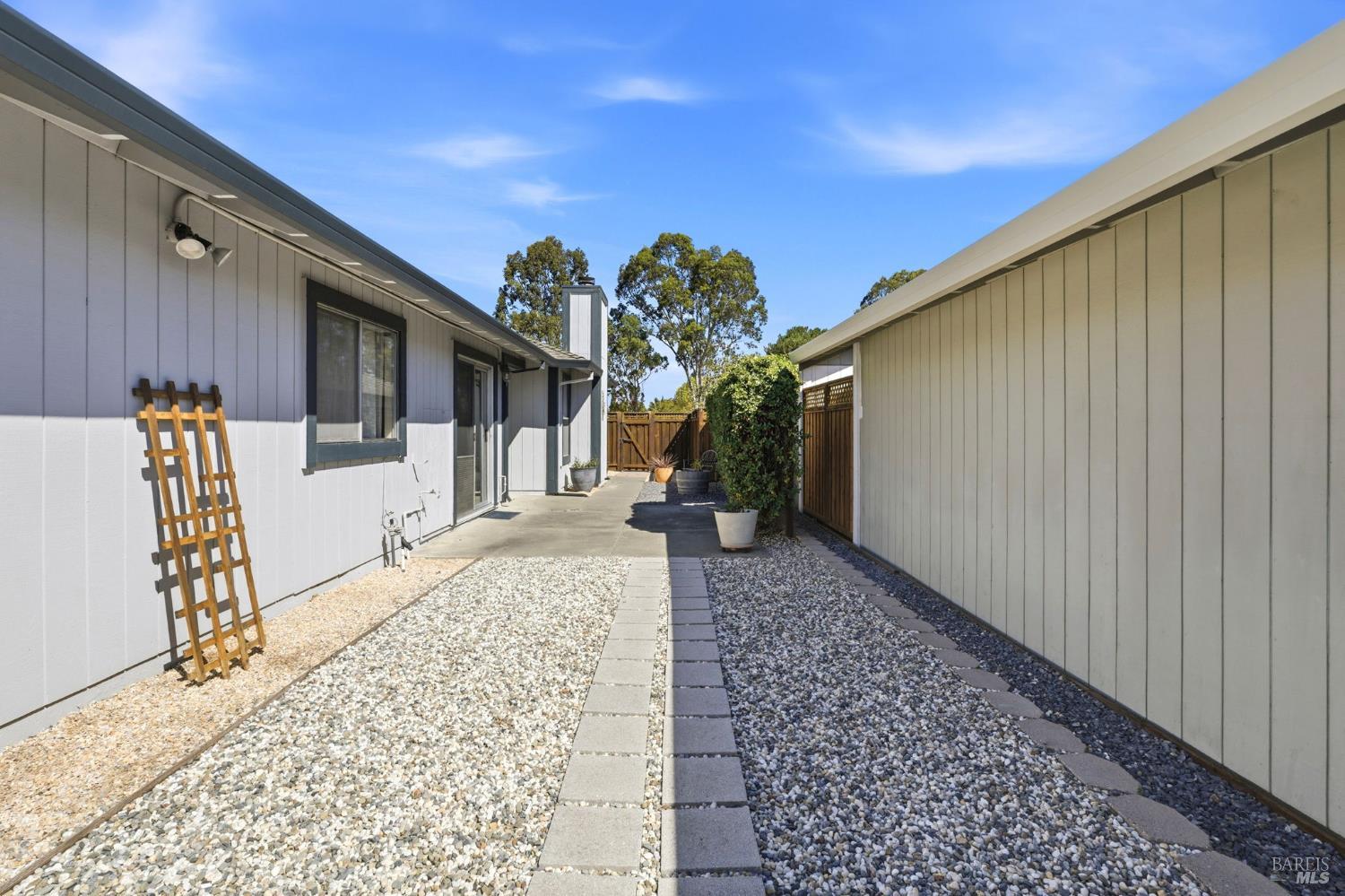 2044 Pinercrest Drive Santa Rosa CA 95403