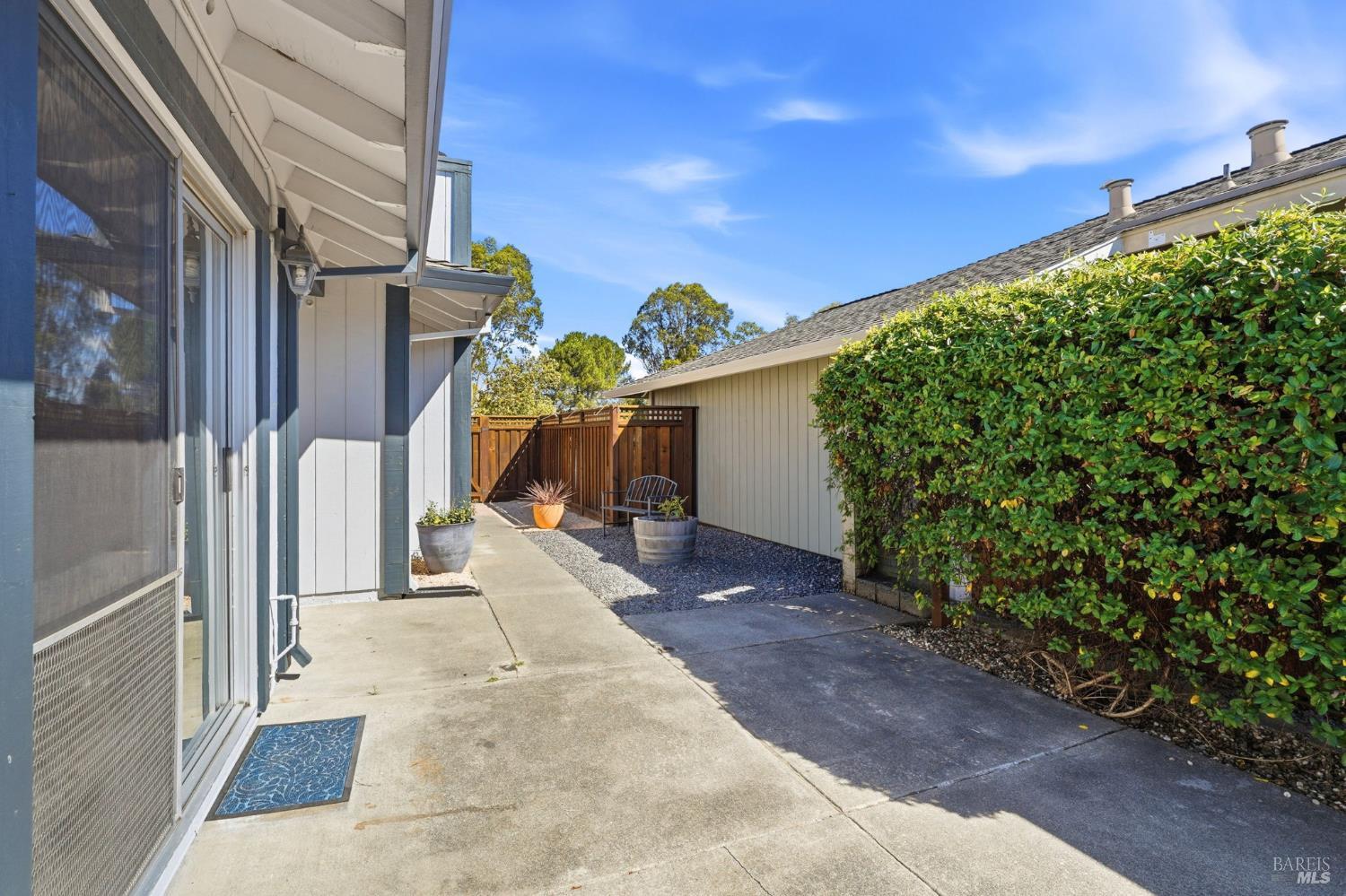 2044 Pinercrest Drive Santa Rosa CA 95403
