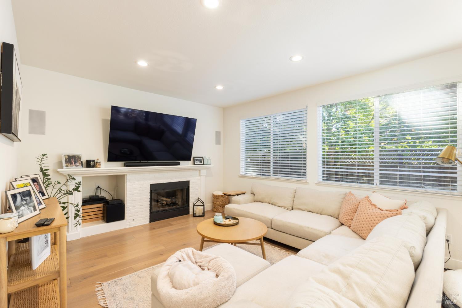 9119 Saint James Place Windsor CA 95492