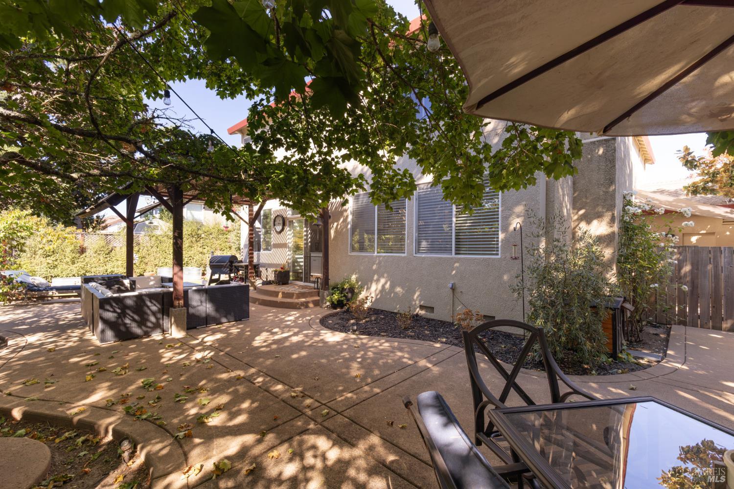 9119 Saint James Place Windsor CA 95492