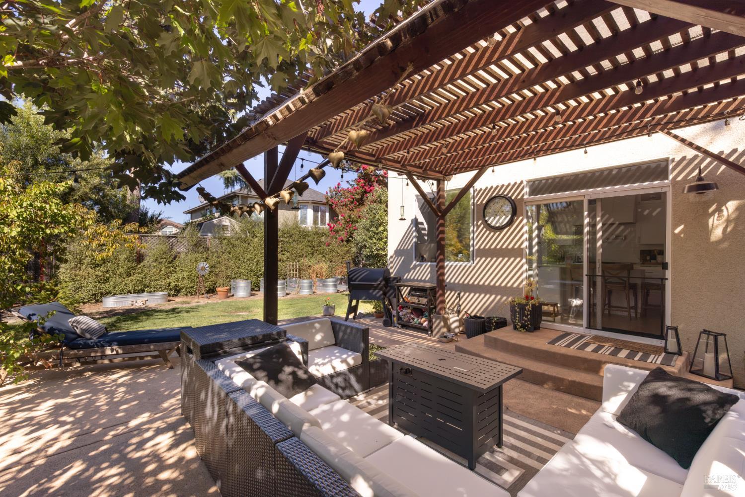 9119 Saint James Place Windsor CA 95492