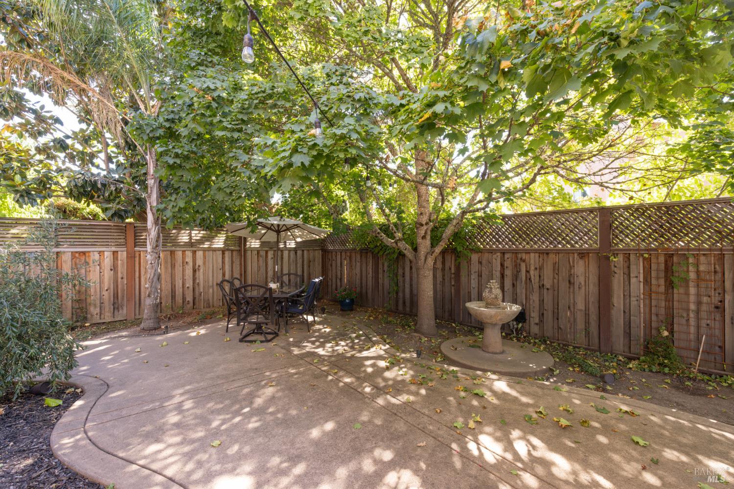9119 Saint James Place Windsor CA 95492