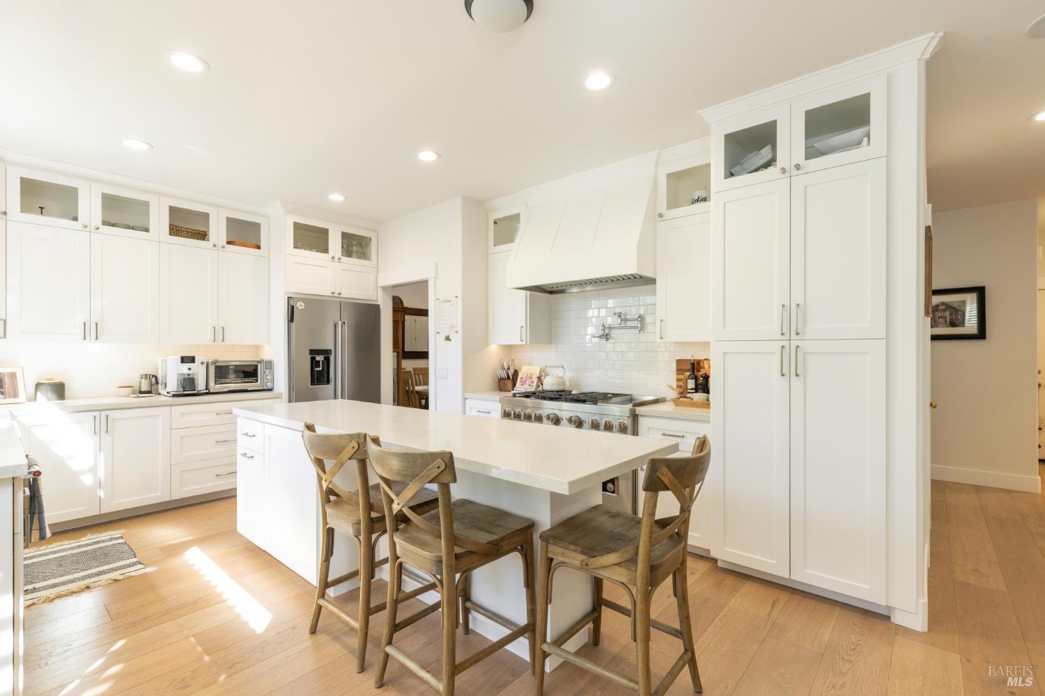 9119 Saint James Place Windsor CA 95492