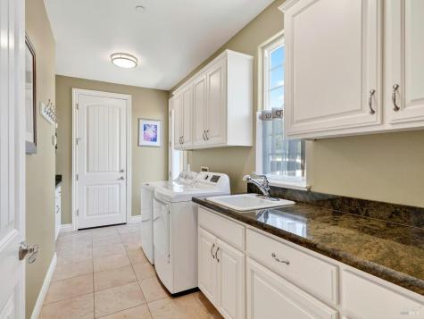 534 Mountain View Avenue Santa Rosa CA 95407