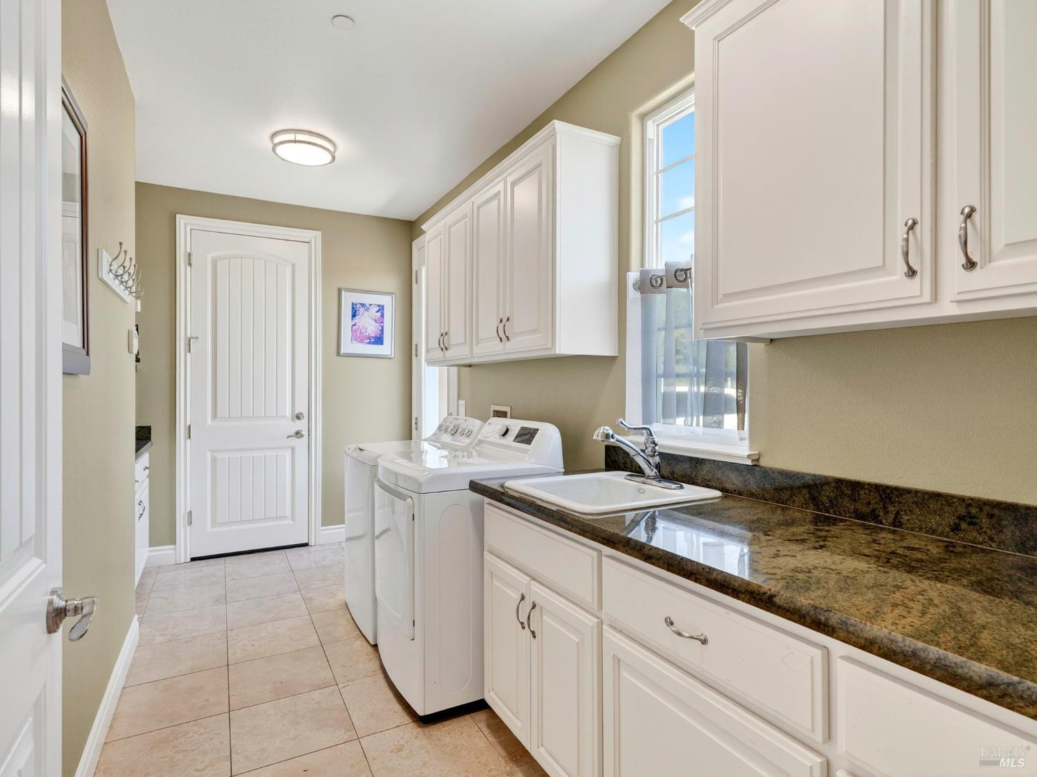 534 Mountain View Avenue Santa Rosa CA 95407
