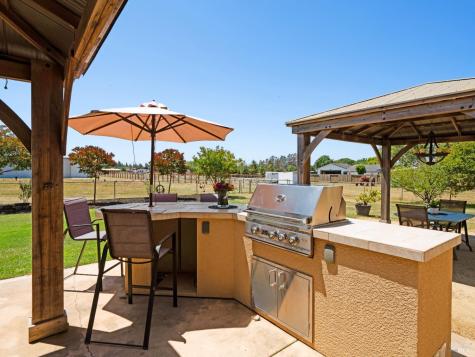 534 Mountain View Avenue Santa Rosa CA 95407