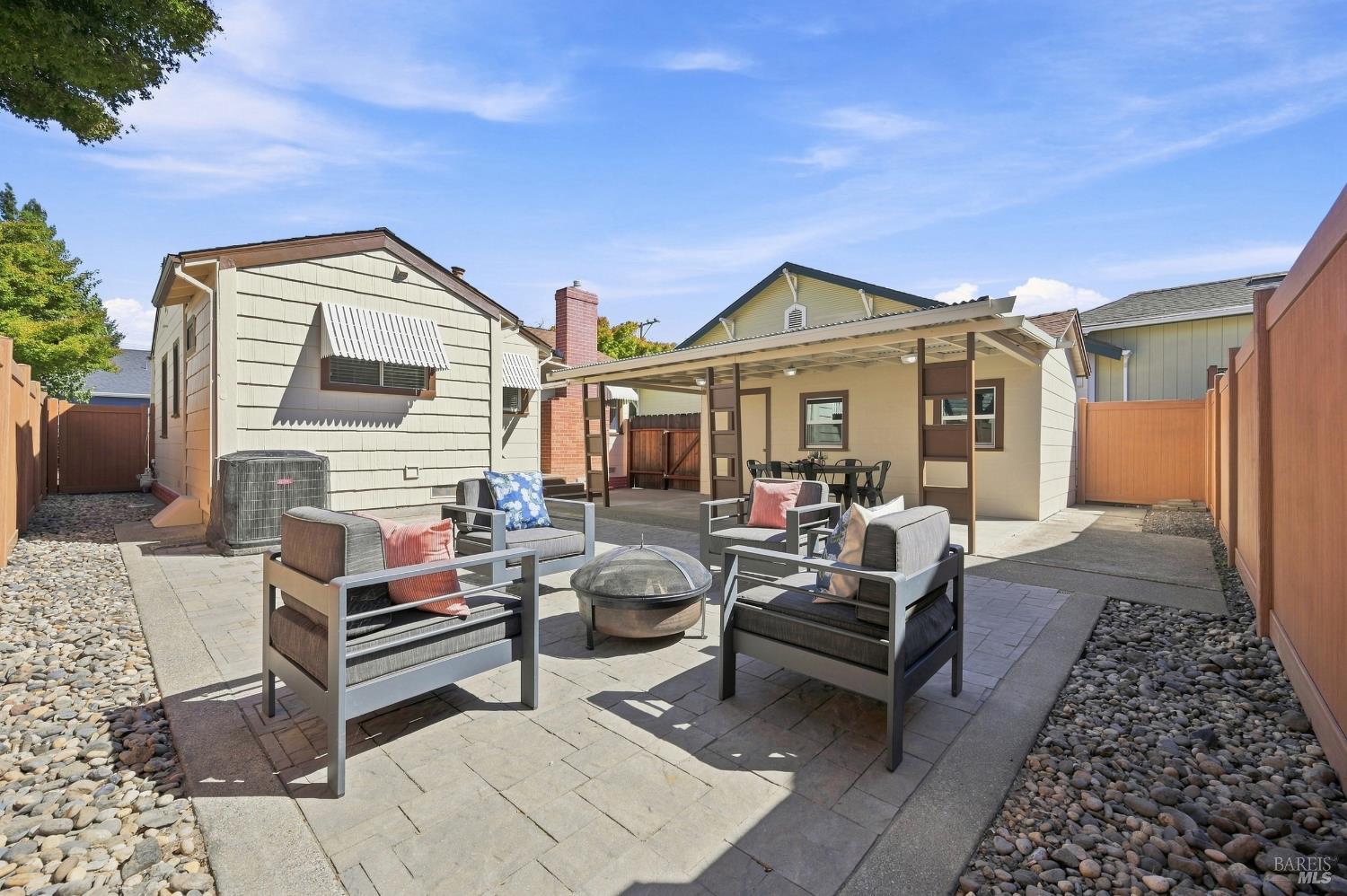 487 Seymour Street Napa CA 94459