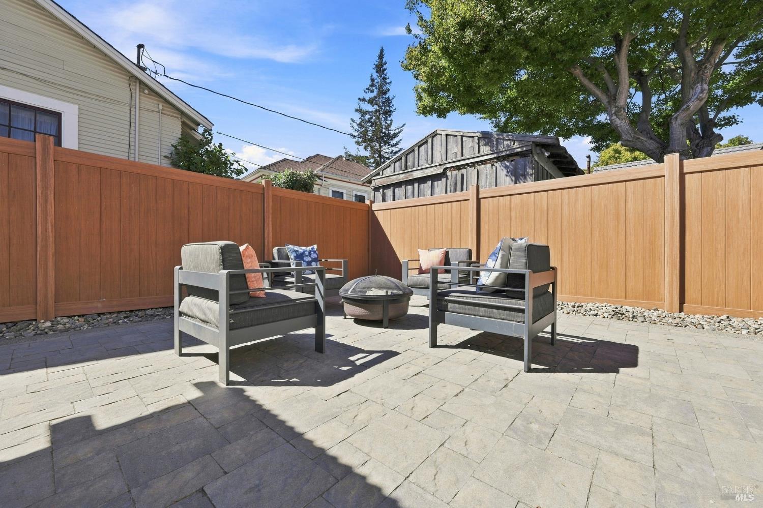 487 Seymour Street Napa CA 94459