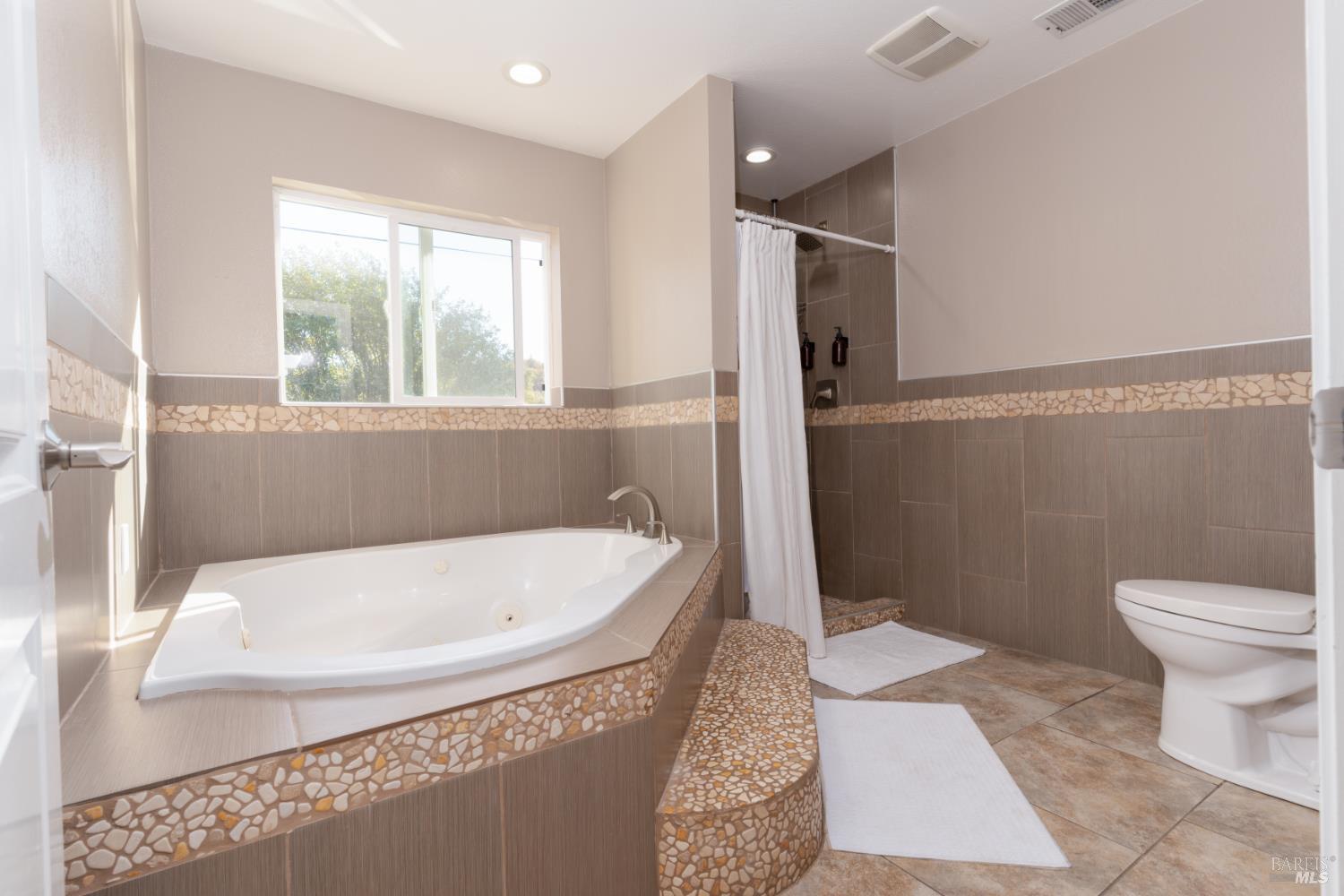 103 Thompson Avenue Ukiah CA 95482