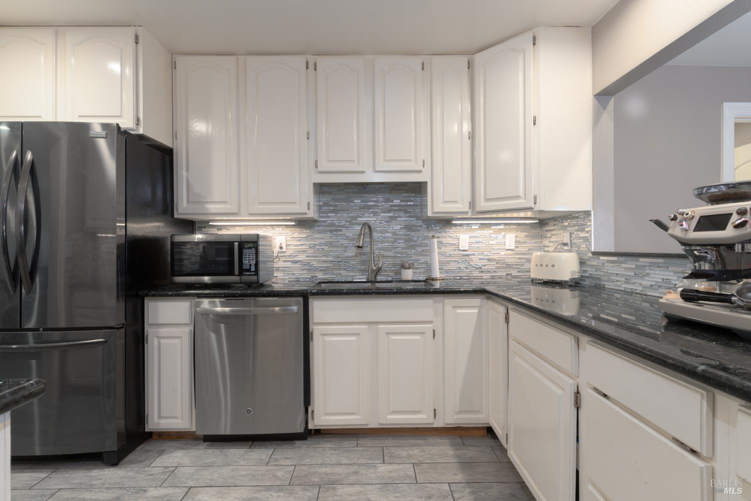 103 Thompson Avenue Ukiah CA 95482