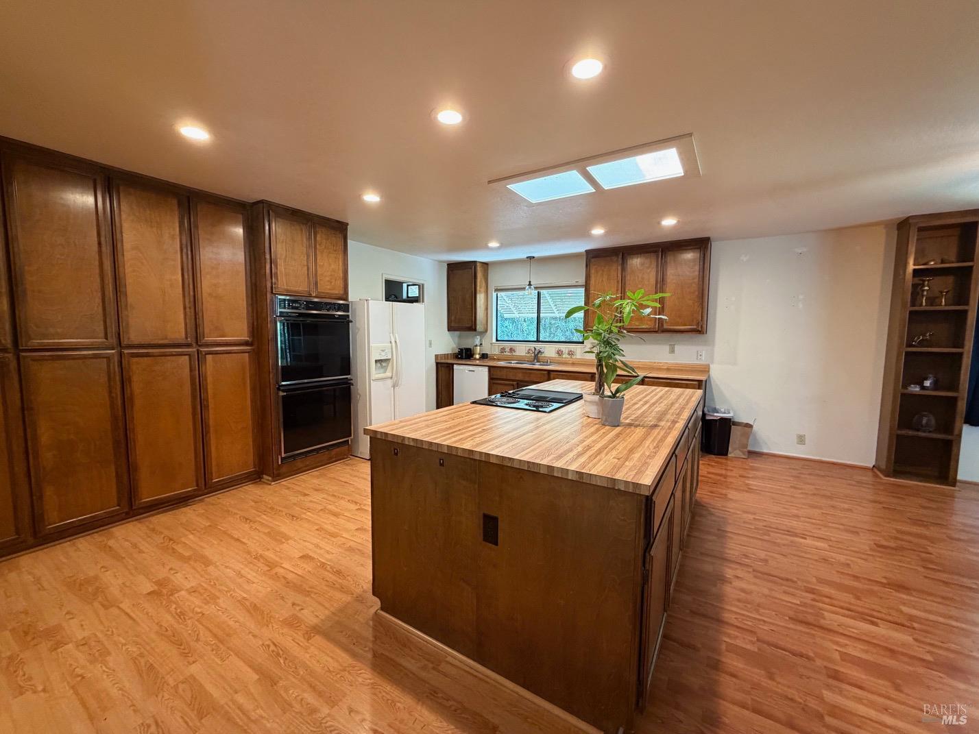 19902 Mountain Meadow N Hidden Valley Lake CA 95467