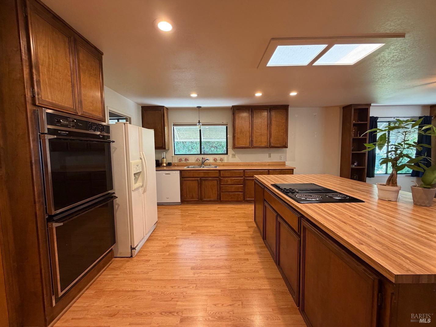 19902 Mountain Meadow N Hidden Valley Lake CA 95467