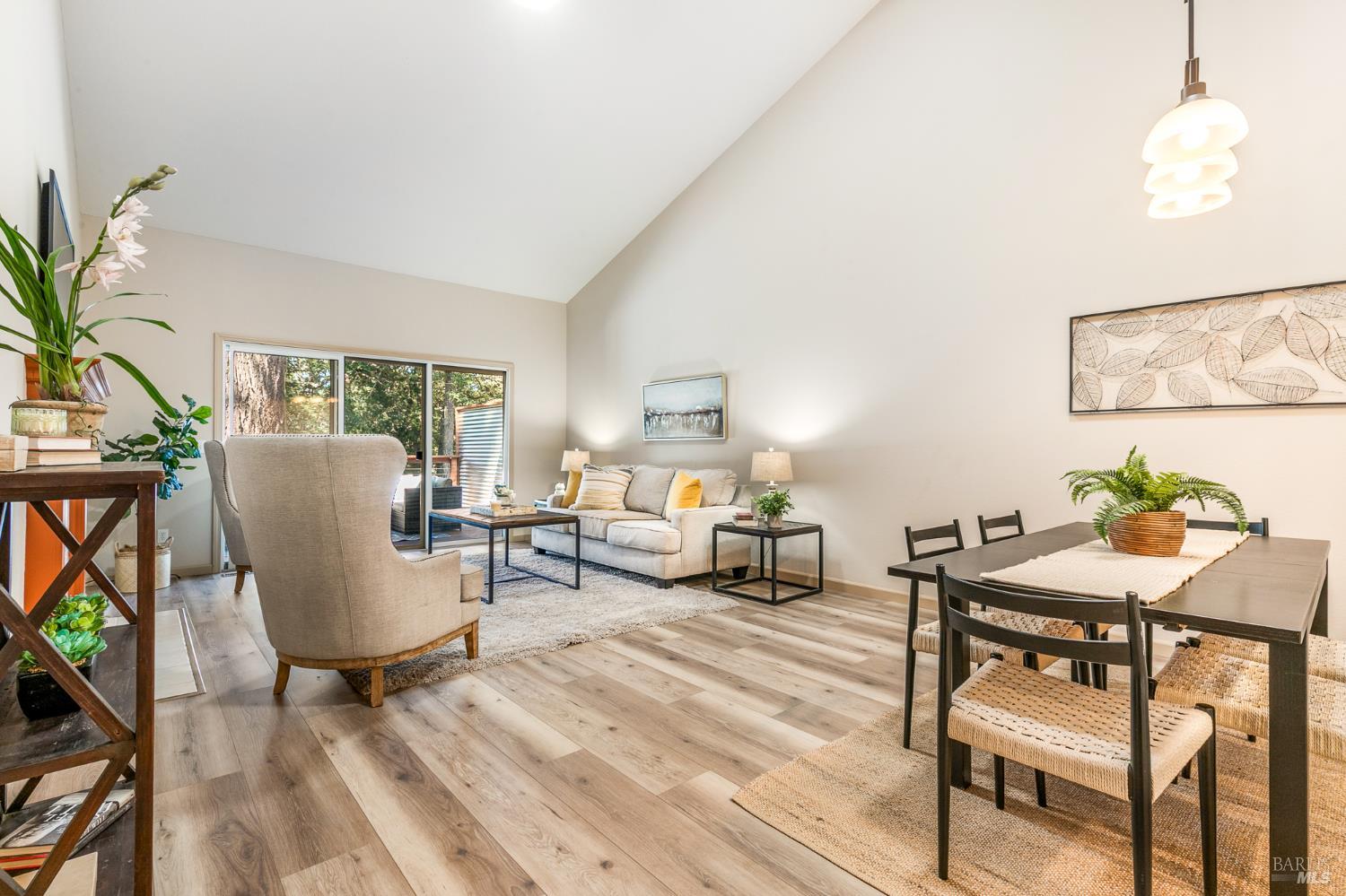 1015 Oak Mesa Drive Santa Rosa CA 95409